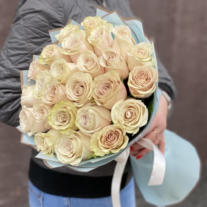 25 роз Экспожер